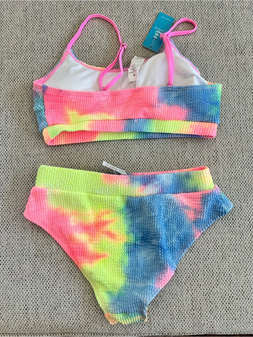 👑 𝑷𝒐𝒐𝒍 𝑷𝒂𝒓𝒕𝒚 𝑷𝒓𝒊𝒏𝒄𝒆𝒔𝒔 Textured Bikini Set - Picture 4 of 6